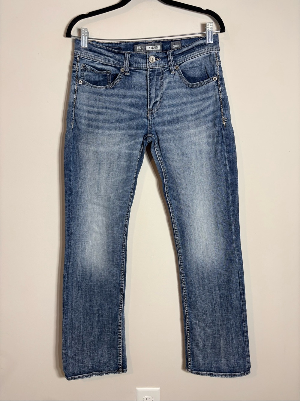 BKE Aiden Bootleg Jeans Light Wash 30R Distressed